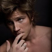 Garrett Hedlund - List pictures
