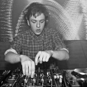 Shift K3y - List pictures