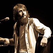 Ben Bridwell - List pictures