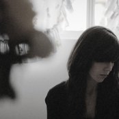 Julia Holter - List pictures