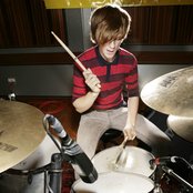 Foals - List pictures