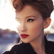 Haley Bennett - List pictures