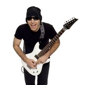 Joe Satriani - List pictures