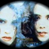 Wendy & Lisa - List pictures