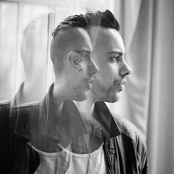 Bryn Christopher - List pictures