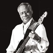 Byron Lee - List pictures