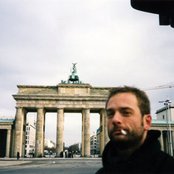 John Davis - List pictures