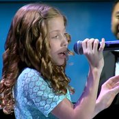 Lexi Walker - List pictures