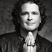 Carlos Vives - List pictures