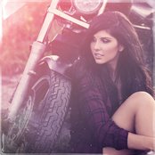 Alee - List pictures