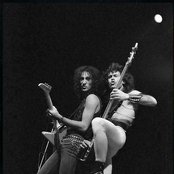 Angeles Del Infierno - List pictures