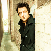Lee Dewyze - List pictures