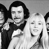 Middle Of The Road - List pictures