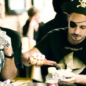 Bag Raiders - List pictures