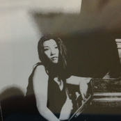 Yumi Arai - List pictures