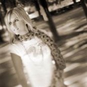 Maria Arredondo - List pictures