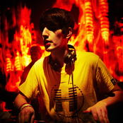 Netsky - List pictures