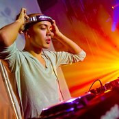 Headhunterz - List pictures