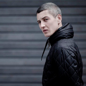 Devlin - List pictures