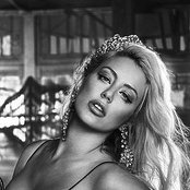 Aubrey O'day - List pictures