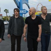 Chris Daughtry - List pictures