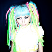 Kerli - List pictures
