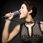 Kirsten Price - List pictures