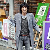 Ronnie Wood - List pictures