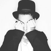 Can Bonomo - List pictures