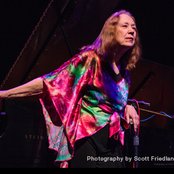 Connie Crothers - List pictures