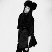 Vv Brown - List pictures