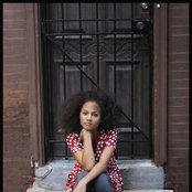 Leah Smith - List pictures