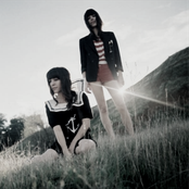 Summer Twins - List pictures