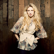 Brooke White - List pictures