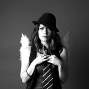 Bethany Joy Lenz - List pictures