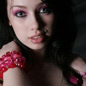 Skye Sweetnam - List pictures