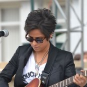 Vicci Martinez - List pictures