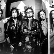 Brides Of Destruction - List pictures