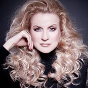 Lian Ross - List pictures