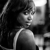 Shaznay Lewis - List pictures