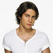 Dean Geyer - List pictures