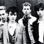 Flesh For Lulu - List pictures