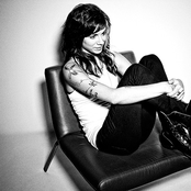 Christina Perri - List pictures