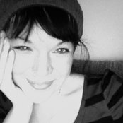 Allison Crowe - List pictures