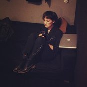 Cate Le Bon - List pictures