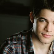 Jeremy Jordan - List pictures
