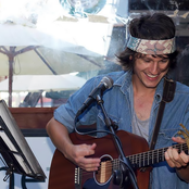 Benny Tipene - List pictures