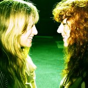 Deap Vally - List pictures