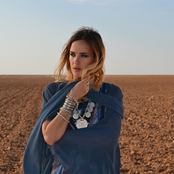 Jess Mills - List pictures