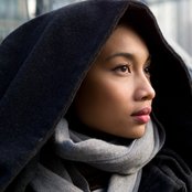 Yuna Zarai - List pictures